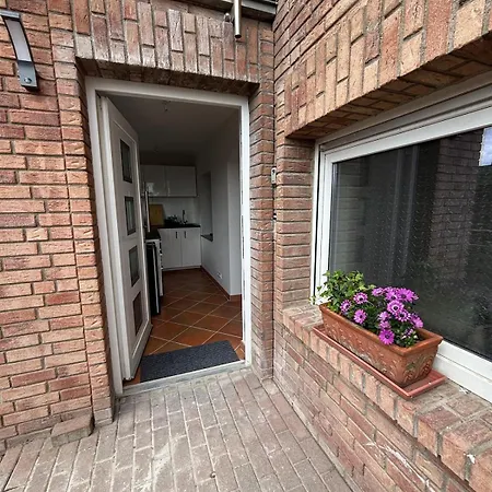 Modernes Mit Parkplatz Appartamento