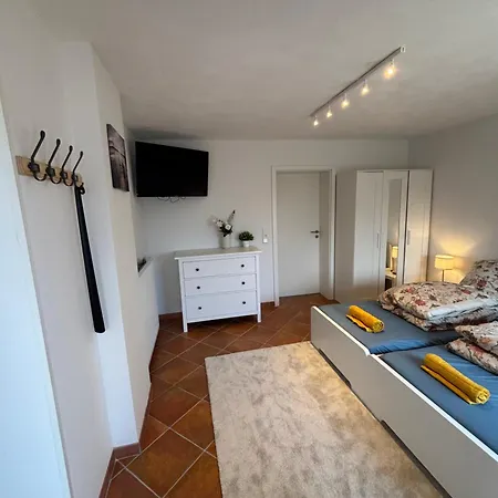 Modernes Mit Parkplatz Lägenhet Elsdorf